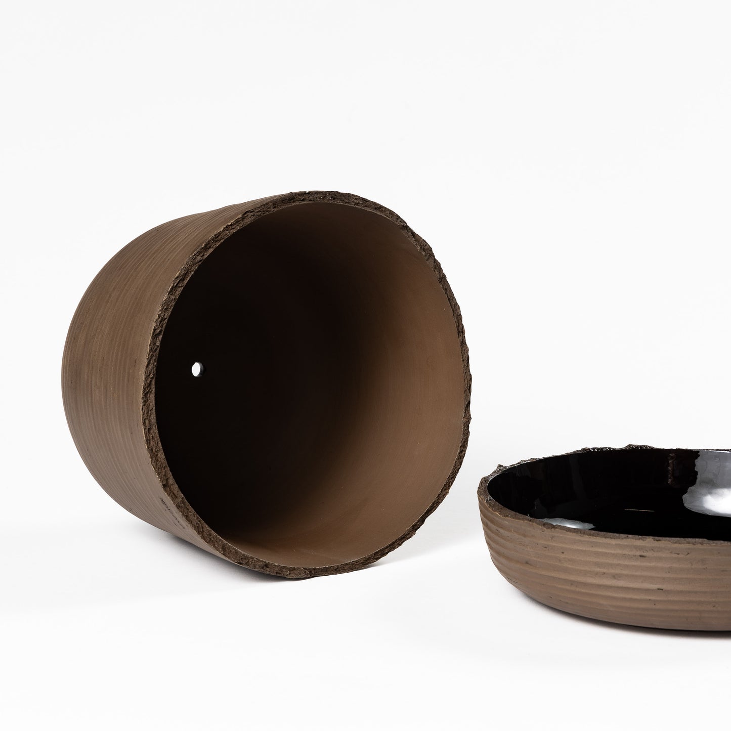 Plant pot with saucer L · SOIL