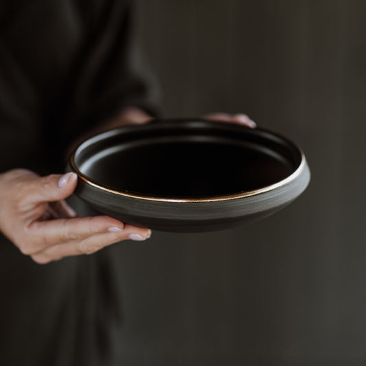 Shallow bowl · Eclipse Gold