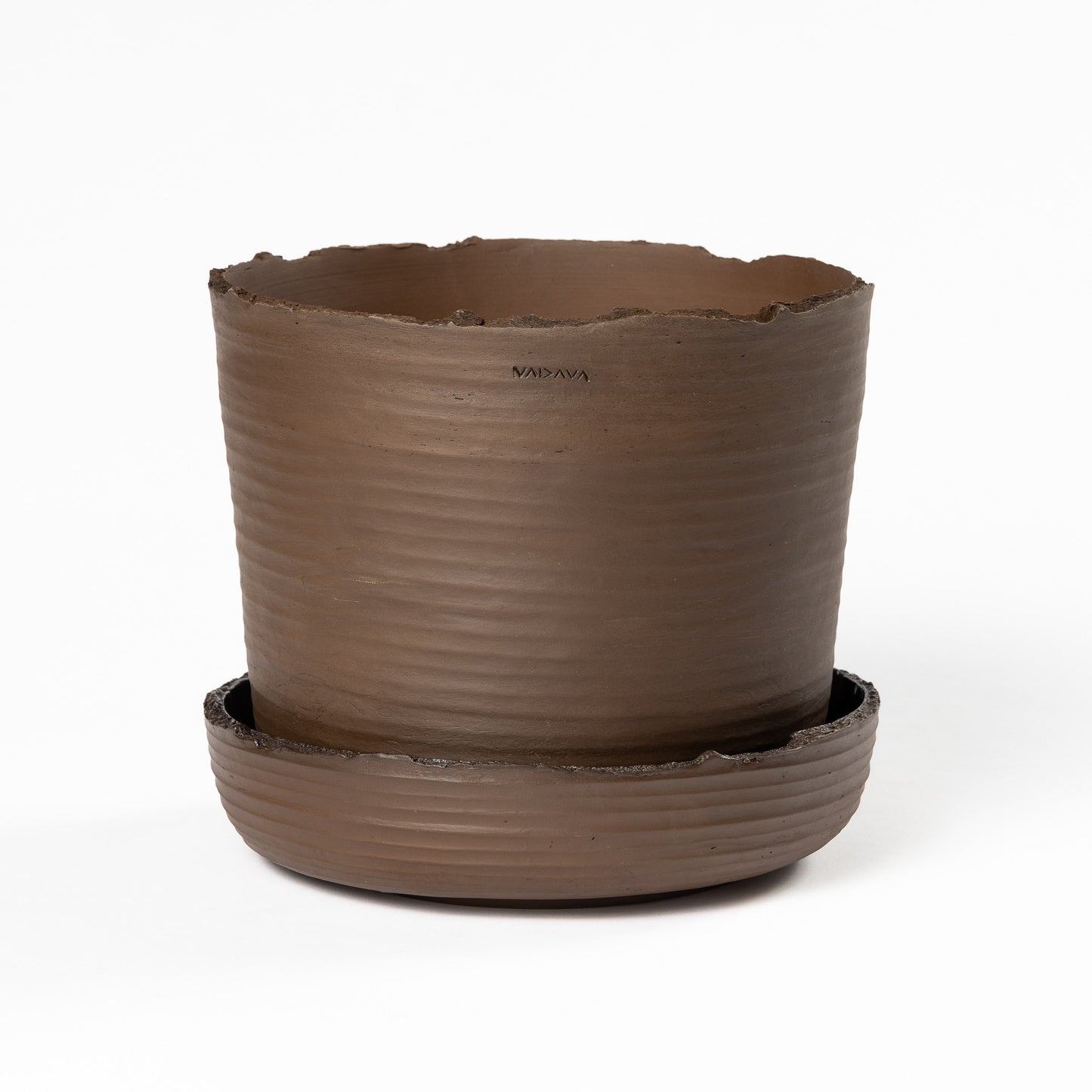 Plant pot with saucer XL · SOIL