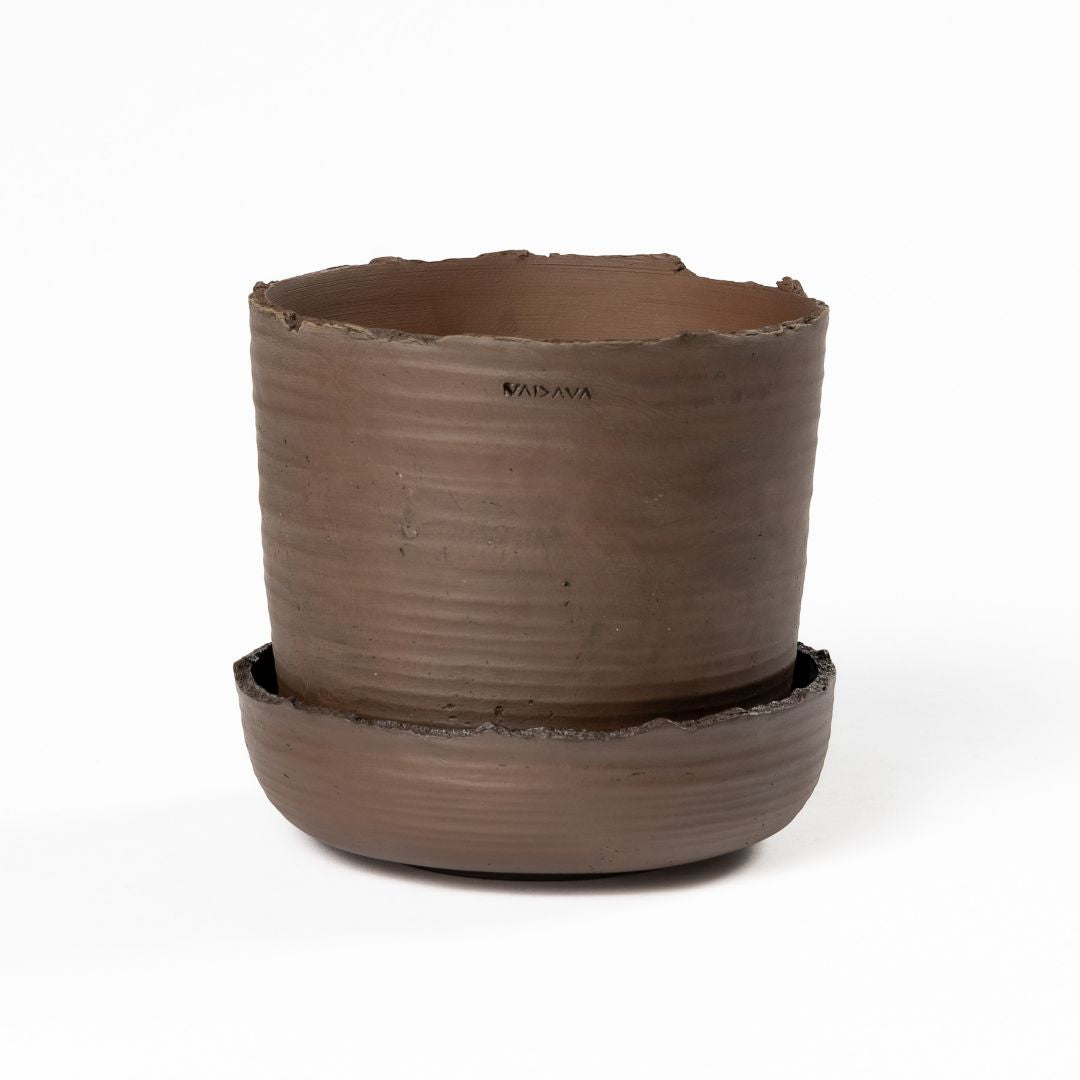 Plant pot with saucer M · SOIL